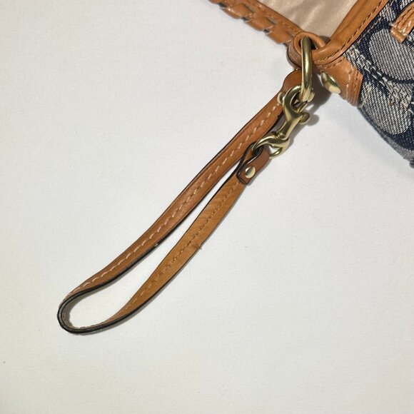 SOLD - COACH Bleecker Vachetta Leather Signature Denim Floral Applique Wristlet - Picture 7 of 15